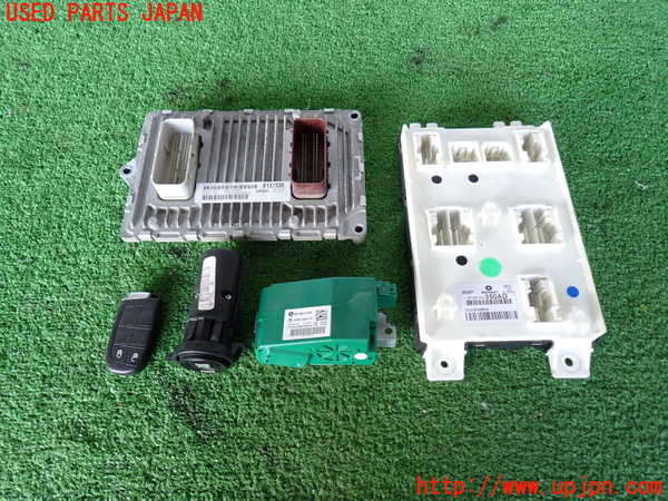 2UPJ-31306110]ジープ・グランドチェロキー(WK36T)エンジンコンピューター 中古_m0001.jpg