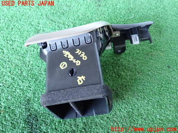 2UPJ-31307526]ジープ・グランドチェロキー(WK36T)エアコン吹き出し口1 (右) 中古_m0002.jpg
