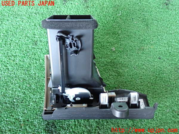 2UPJ-31307526]ジープ・グランドチェロキー(WK36T)エアコン吹き出し口1 (右) 中古_m0003.jpg