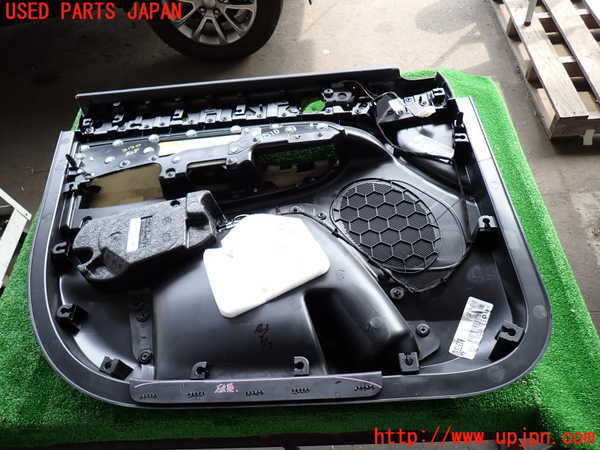2UPJ-31301234]ジープ・グランドチェロキー(WK36T)右前ドア内張り 中古_m0005.jpg