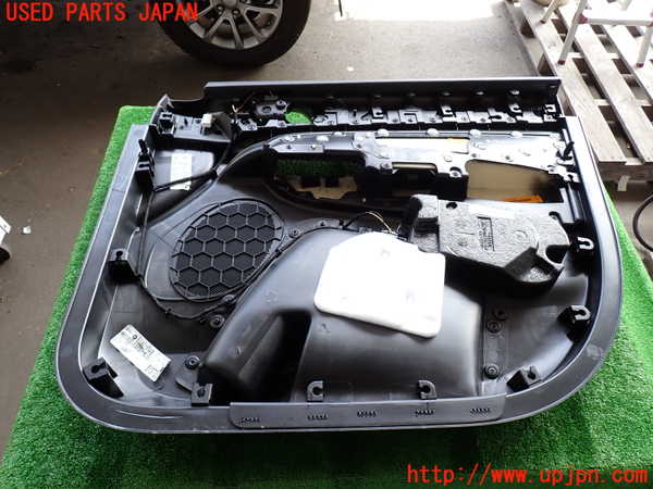 2UPJ-31301264]ジープ・グランドチェロキー(WK36T)左前ドア内張り 中古_m0004.jpg