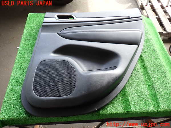 2UPJ-31301294]ジープ・グランドチェロキー(WK36T)右後ドア内張り 中古_m0001.jpg