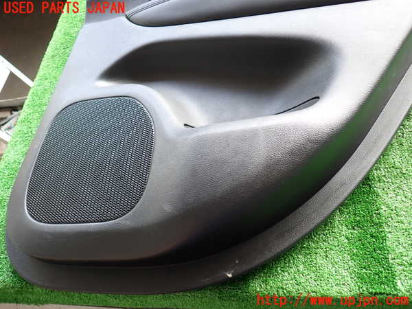 2UPJ-31301294]ジープ・グランドチェロキー(WK36T)右後ドア内張り 中古_m0002.jpg
