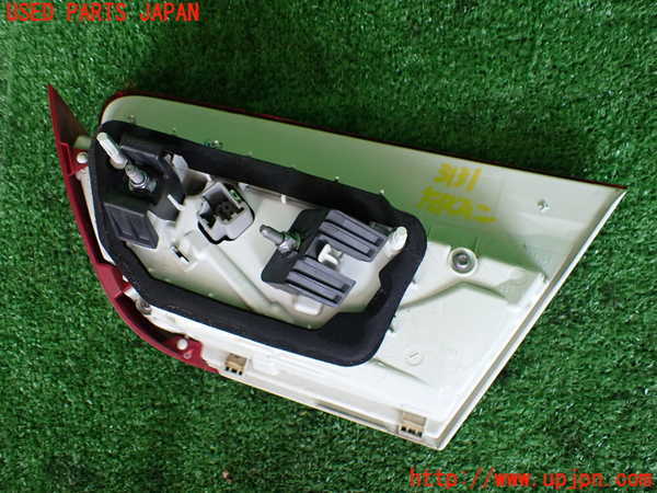 2UPJ-31311552]ジャガー・XE(JA2XC)左リアフィニッシャー 中古_m0002.jpg