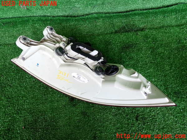 2UPJ-31311536]ジャガー・XE(JA2XC)左テールランプ 中古_m0002.jpg