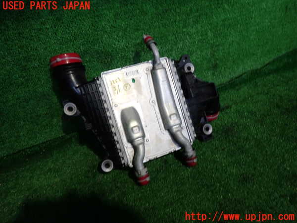 2UPJ-31312451]ジャガー・XE(JA2XC)インタークーラー1 中古_m0001.jpg