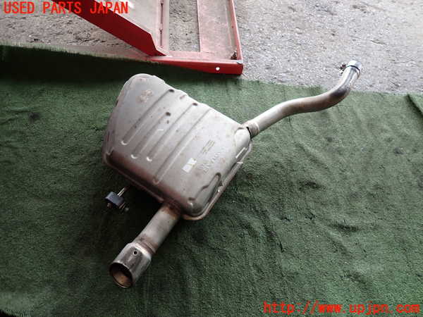 2UPJ-31312671]ジャガー・XE(JA2XC)リアマフラー1 中古_m0002.jpg
