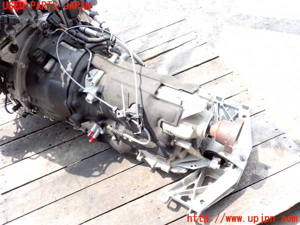 2UPJ-31313010]ジャガー・XE(JA2XC)ミッション AT 204PT 中古_m0001.jpg