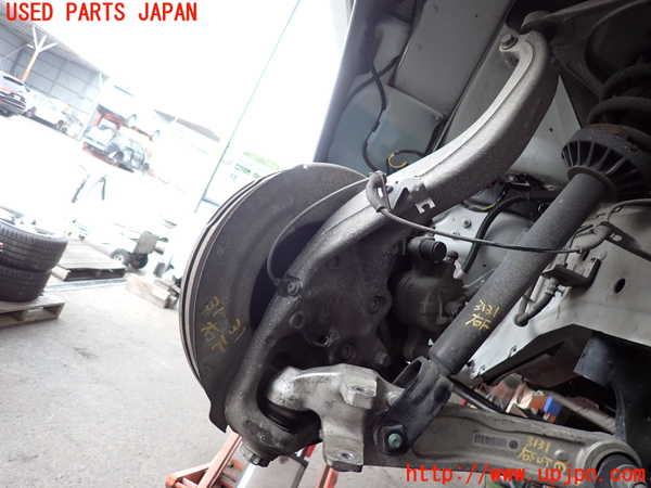 2UPJ-31314290]ジャガー・XE(JA2XC)右フロントナックルハブ 中古_m0001.jpg