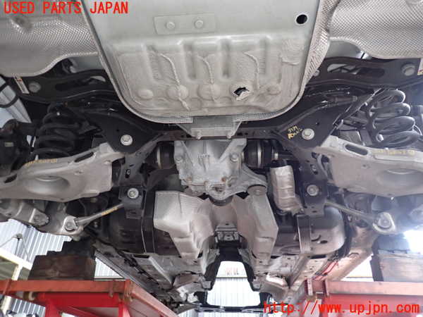 2UPJ-31315295]ジャガー・XE(JA2XC)リアメンバー 中古_m0001.jpg