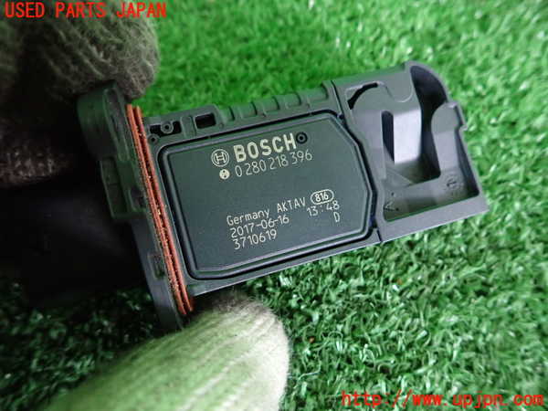 2UPJ-31316320]ジャガー・XE(JA2XC)エアフロメーター 中古_m0003.jpg