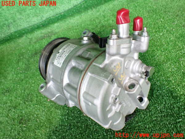 2UPJ-31316025]ジャガー・XE(JA2XC)エアコンコンプレッサー 中古_m0002.jpg