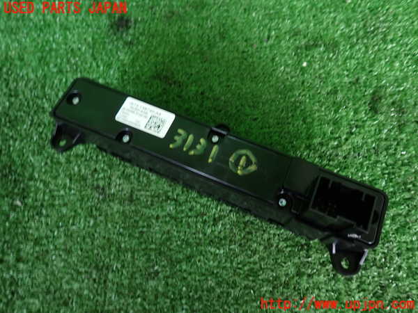 2UPJ-31316306]ジャガー・XE(JA2XC)スイッチ1 (アイドリングストップOFF、横滑り防止OFF他) 中古_m0002.jpg