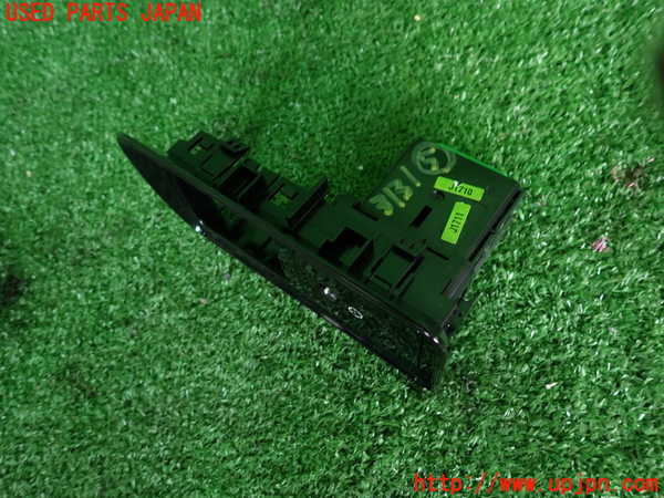 2UPJ-31316310]ジャガー・XE(JA2XC)スイッチ5 (メーター照度) 中古_m0002.jpg