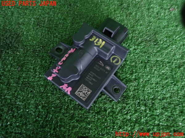 2UPJ-31316146]ジャガー・XE(JA2XC)コンピューター1 (73773862) 中古_m0001.jpg