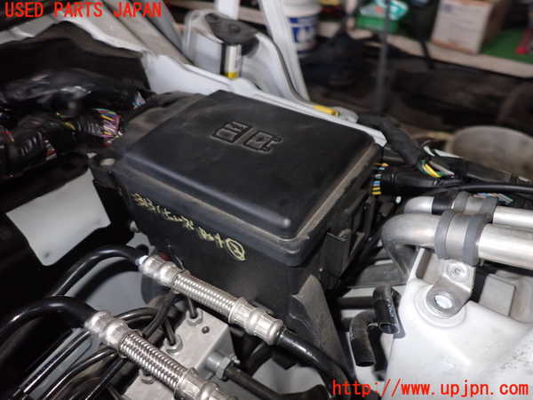 2UPJ-31316743]ジャガー・XE(JA2XC)ヒューズボックス3 中古_m0001.jpg