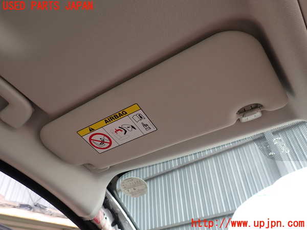 2UPJ-31317630]ジャガー・XE(JA2XC)室内サンバイザー左側 中古_m0001.jpg