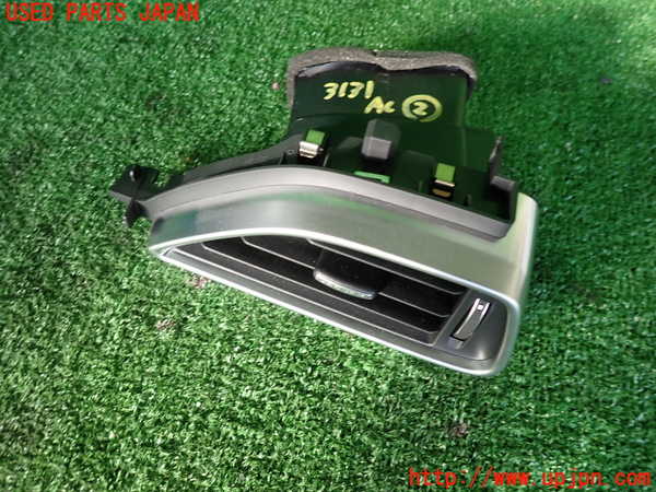 2UPJ-31317527]ジャガー・XE(JA2XC)エアコン吹き出し口2 (右) 中古_m0002.jpg