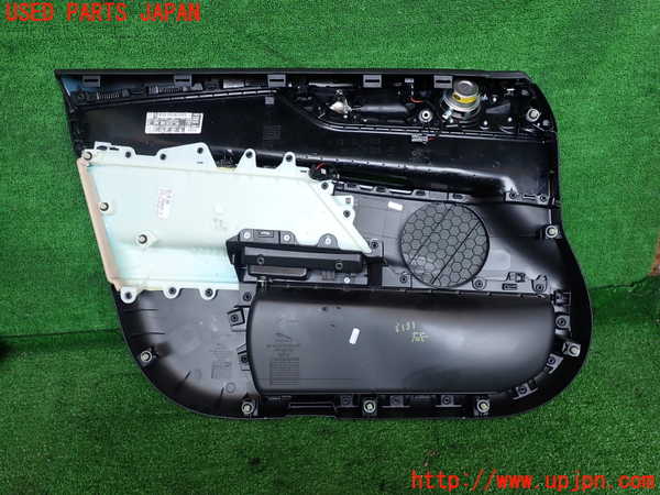 2UPJ-31311234]ジャガー・XE(JA2XC)右前ドア内張り 中古_m0003.jpg