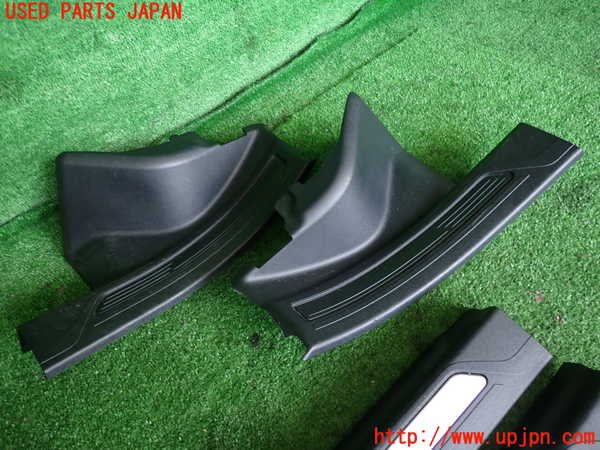 2UPJ-31317740]ジャガー・XE(JA2XC)スカッフプレート 中古_m0003.jpg