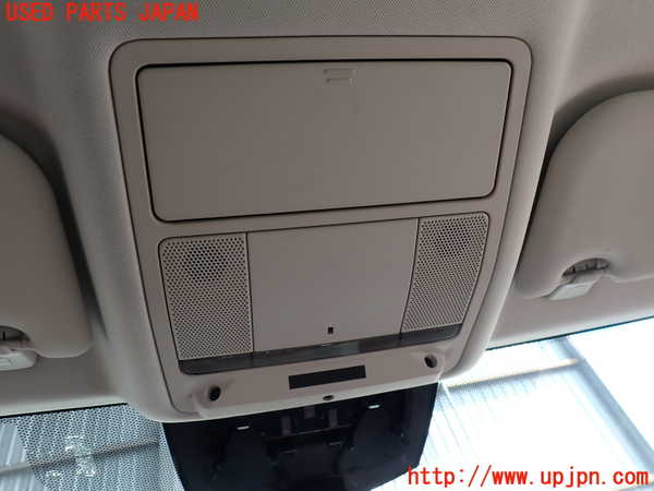 2UPJ-31316411]ジャガー・XE(JA2XC)ルームランプ1 (真中 1列目) 中古_m0001.jpg