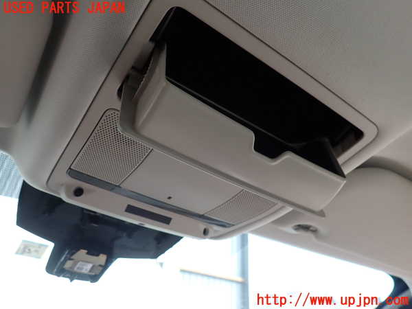 2UPJ-31316411]ジャガー・XE(JA2XC)ルームランプ1 (真中 1列目) 中古_m0002.jpg