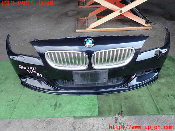 2UPJ-31321010]BMW アクティブハイブリッド5(AH5)(FZ35)(F10)Mスポーツ フロントバンパー 中古_m0004.jpg