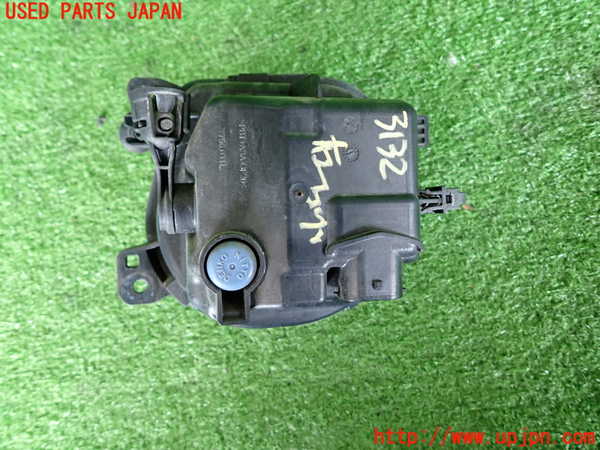 2UPJ-31321180]BMW アクティブハイブリッド5(AH5)(FZ35)(F10)右フォグ 中古_m0003.jpg