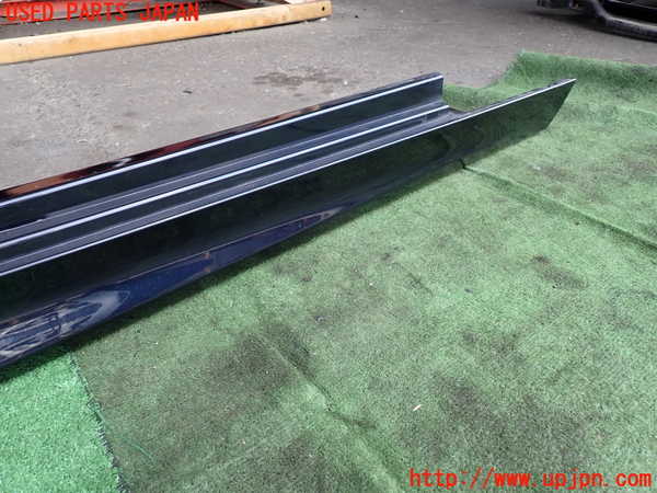 2UPJ-31321390]BMW アクティブハイブリッド5(AH5)(FZ35)(F10)右サイドステップ 中古_m0002.jpg