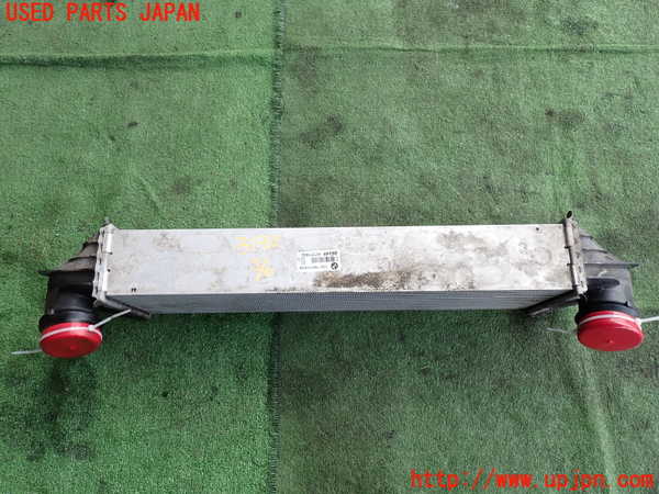 2UPJ-31322451]BMW アクティブハイブリッド5(AH5)(FZ35)(F10)インタークーラー1 中古_m0002.jpg