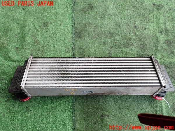 2UPJ-31322451]BMW アクティブハイブリッド5(AH5)(FZ35)(F10)インタークーラー1 中古_m0003.jpg