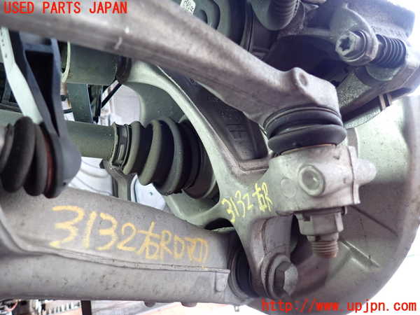 2UPJ-31324300]BMW アクティブハイブリッド5(AH5)(FZ35)(F10)右リアナックルハブ 中古_m0002.jpg