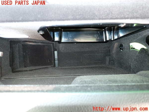 2UPJ-31327516]BMW アクティブハイブリッド5(AH5)(FZ35)(F10)グローブボックス1 中古_m0005.jpg