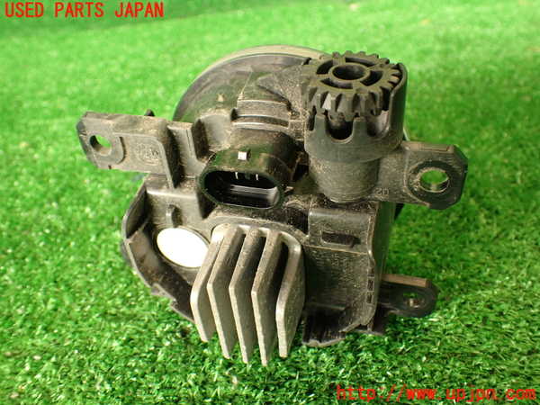 2UPJ-31331180]DSオートモビルズ ・DS 7(DS7 クロスバック)(X745G06)右フォグ 中古_m0003.jpg