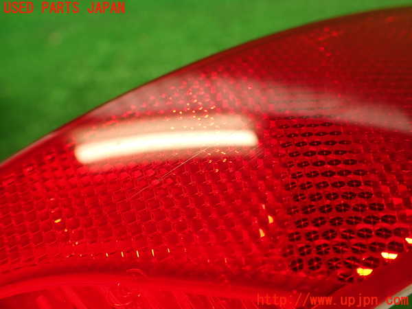 2UPJ-31331550]DSオートモビルズ ・DS 7(DS7 クロスバック)(X745G06)右リアフィニッシャー 中古_m0002.jpg