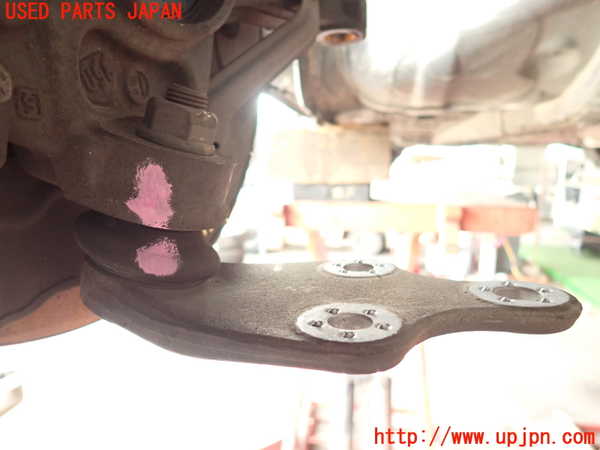 2UPJ-31334290]DSオートモビルズ ・DS 7(DS7 クロスバック)(X745G06)右フロントナックルハブ 中古_m0003.jpg