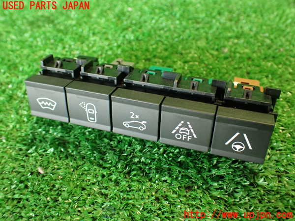 2UPJ-31336307]DSオートモビルズ ・DS 7(DS7 クロスバック)(X745G06)スイッチ2 (レーンキープ等) 中古_m0001.jpg