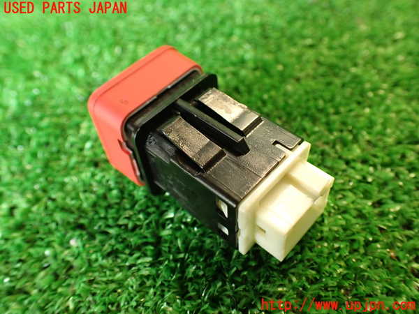 2UPJ-31336311]DSオートモビルズ ・DS 7(DS7 クロスバック)(X745G06)スイッチ6 (トランク) 中古_m0003.jpg