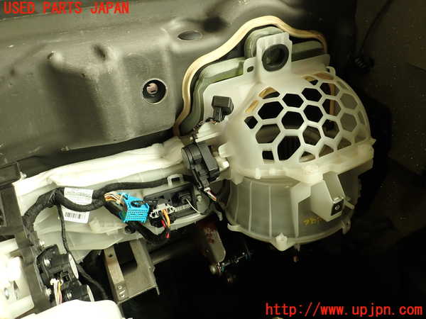 2UPJ-31336095]DSオートモビルズ ・DS 7(DS7 クロスバック)(X745G06)ブロアファン(ブロアーファン) 中古_m0001.jpg