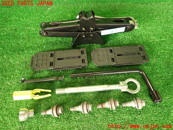 2UPJ-31337805]DSオートモビルズ ・DS 7(DS7 クロスバック)(X745G06)車載工具 中古_m0001.jpg