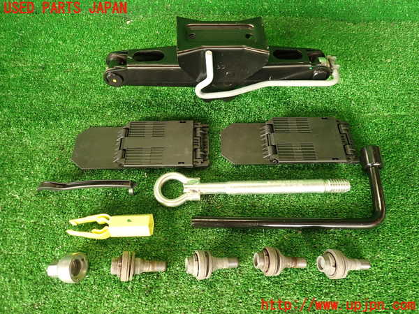 2UPJ-31337805]DSオートモビルズ ・DS 7(DS7 クロスバック)(X745G06)車載工具 中古_m0002.jpg