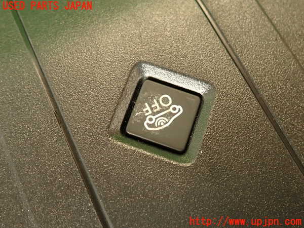 2UPJ-31336411]DSオートモビルズ ・DS 7(DS7 クロスバック)(X745G06)ルームランプ1 (真中 1列目) 中古_m0002.jpg