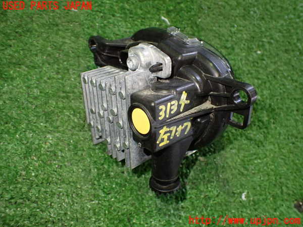 2UPJ-31341182]ボルボ・EX40(XC40 リチャージ)(XE400RXCE)左フォグ 中古_m0002.jpg