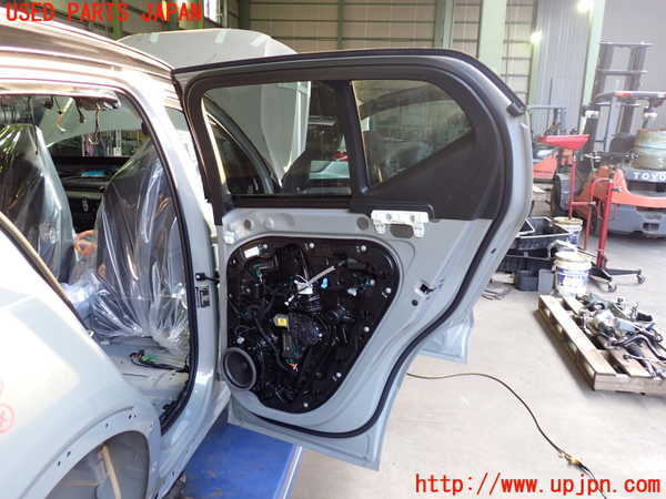 2UPJ-31341290]ボルボ・EX40(XC40 リチャージ)(XE400RXCE)右後ドア (43R-000072 M1232) 中古_m0004.jpg