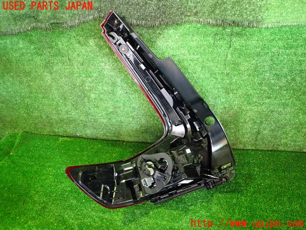2UPJ-31341530]ボルボ・EX40(XC40 リチャージ)(XE400RXCE)右テールランプ 中古_m0002.jpg