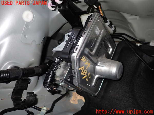 2UPJ-31344040]ボルボ・EX40(XC40 リチャージ)(XE400RXCE)ABSアクチュエーター 中古_m0002.jpg