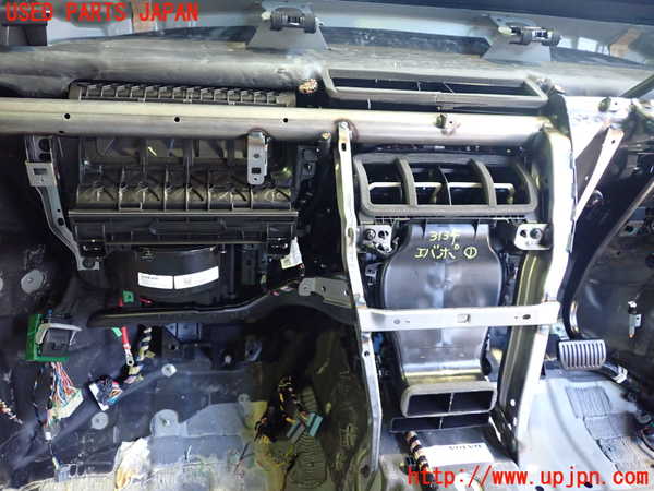 2UPJ-31346081]ボルボ・EX40(XC40 リチャージ)(XE400RXCE)エバポレーター1 中古_m0001.jpg