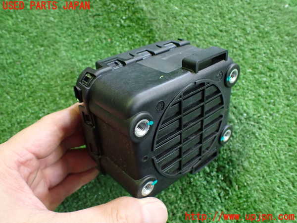 2UPJ-31346150]ボルボ・EX40(XC40 リチャージ)(XE400RXCE)コンピューター5 (サウンドアラートスピーカー) 中古_m0002.jpg