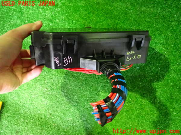 2UPJ-31346741]ボルボ・EX40(XC40 リチャージ)(XE400RXCE)ヒューズボックス1 中古_m0002.jpg