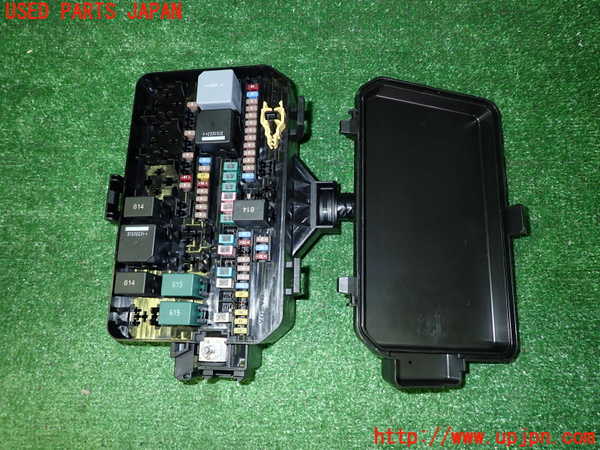 2UPJ-31346741]ボルボ・EX40(XC40 リチャージ)(XE400RXCE)ヒューズボックス1 中古_m0004.jpg